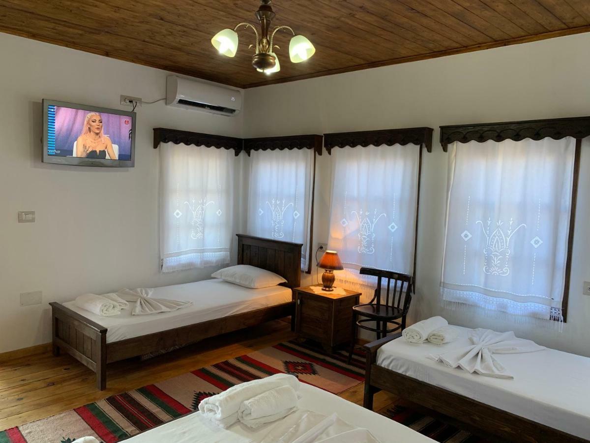 Guest House Genti Берат Екстериор снимка